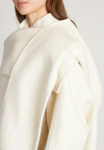 Шерстяное пальто