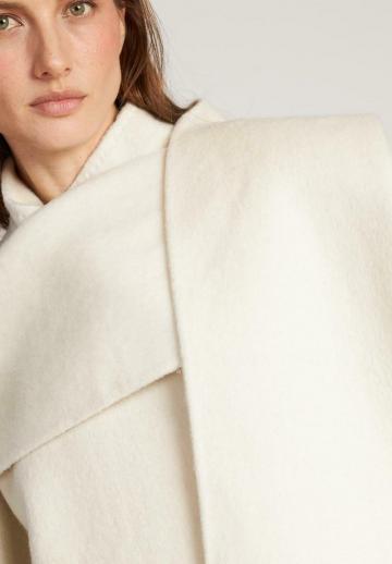 Шерстяное пальто