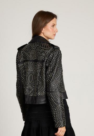 Короткая куртка