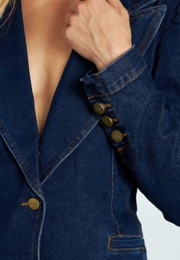 Короткое пальто