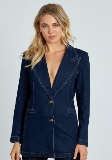 Короткое пальто