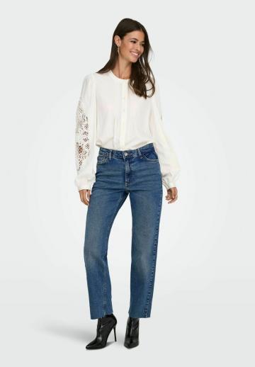 Прямые джинсы