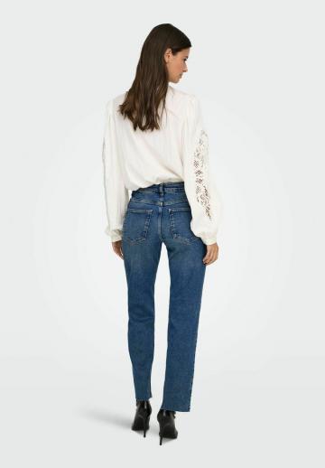 Прямые джинсы