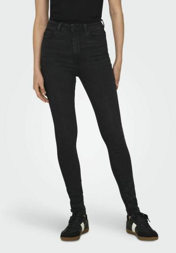 Узкие джинсы