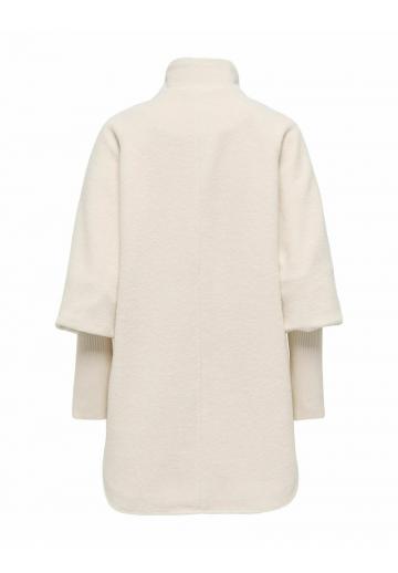 Короткое пальто