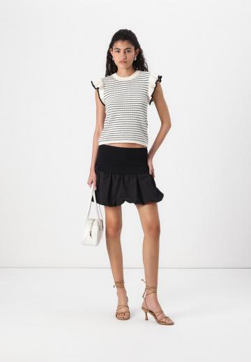 Пуловер с коротким рукавом