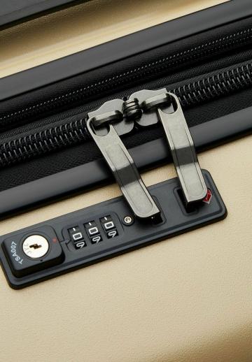 Чемодан на колесах