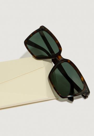 Солнечные очки