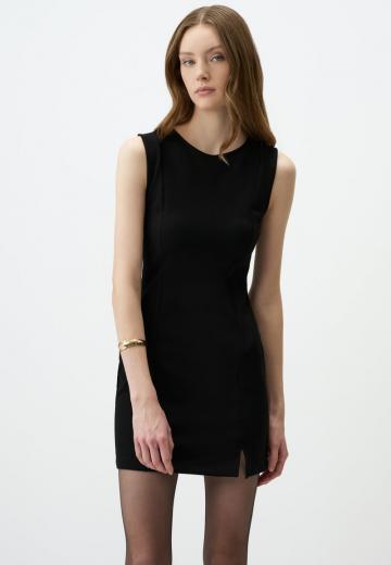 Платье футляр