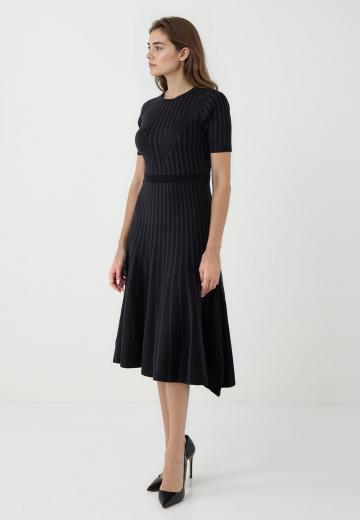 Вязаное платье