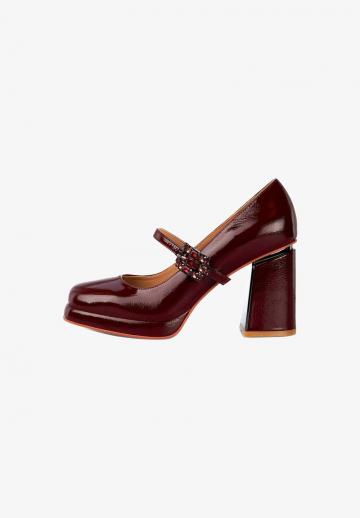 Туфли на высоком каблуке