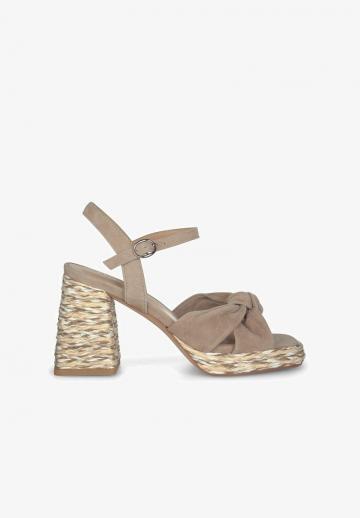 Гандбольные кроссовки