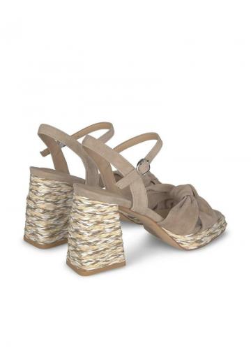 Гандбольные кроссовки