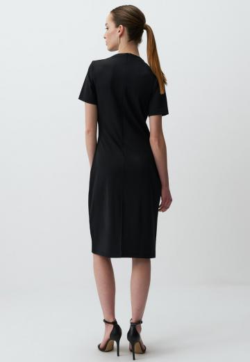 Платье футляр