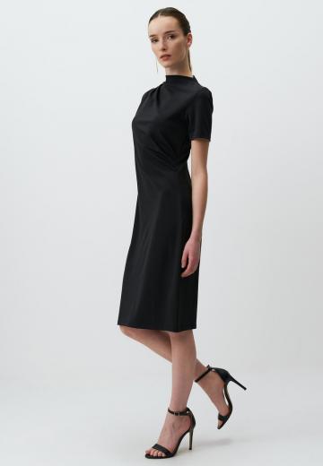 Платье футляр