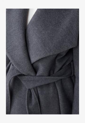 Шерстяное пальто