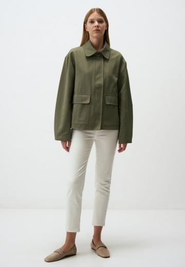 Куртка с накладнымит карманами