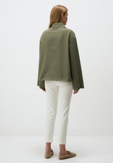 Куртка с накладнымит карманами