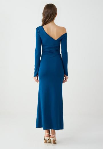 Вязаное платье