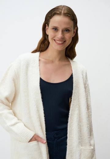 Длинный жилет