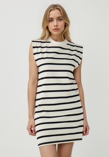 Платье футляр