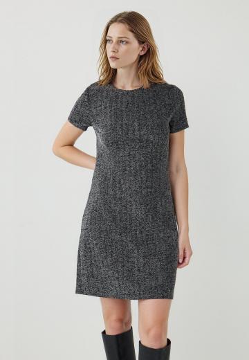 Вязаное платье