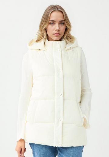 Длинный жилет