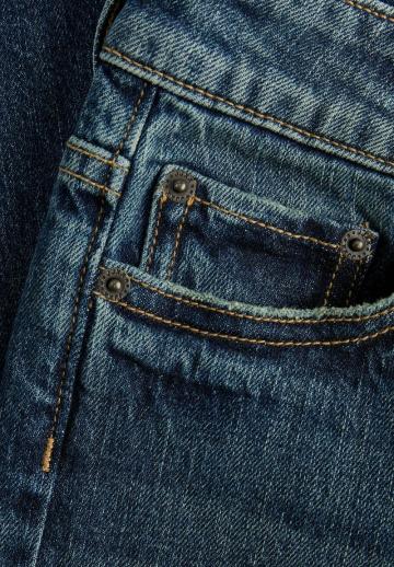 Клешеные джинсы