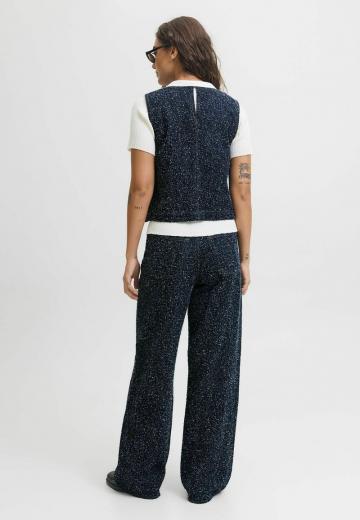 Джинсовая жилетка