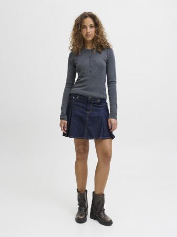 Юбка с накладными карманами