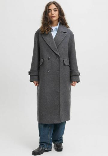 Шерстяное пальто