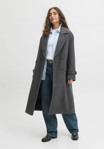 Шерстяное пальто