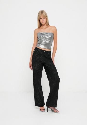 Топ без бретелек