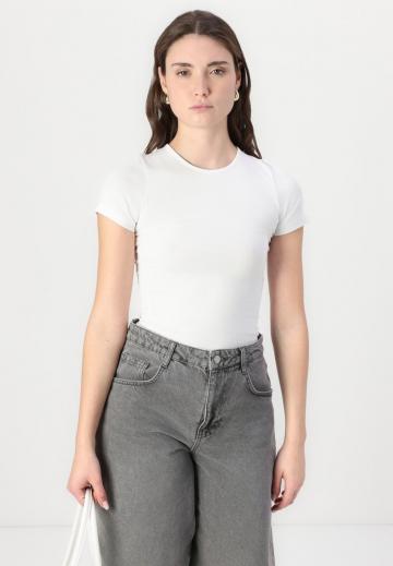 Юбка с накладными карманами