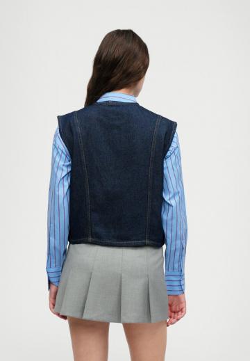 Джинсовая жилетка