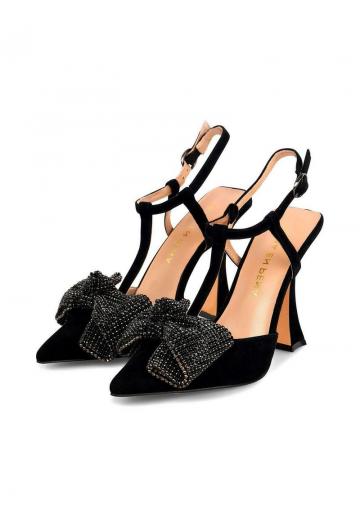 Туфли на высоком каблуке