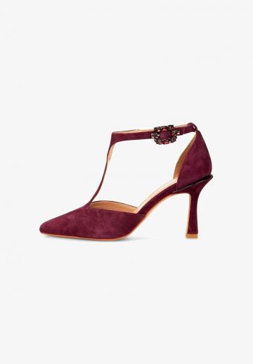 Туфли на высоком каблуке