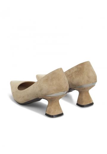 Туфли с высоким носом