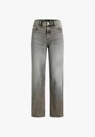 Свободные джинсы