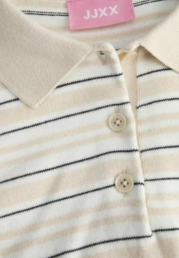 Пуловер с воротником поло