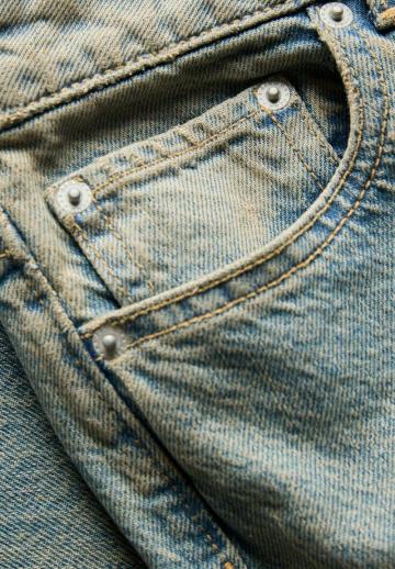 Прямые джинсы