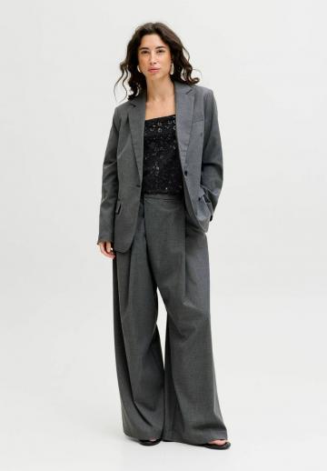 Топ на бретельках