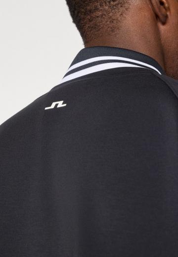 Спортивная кофта