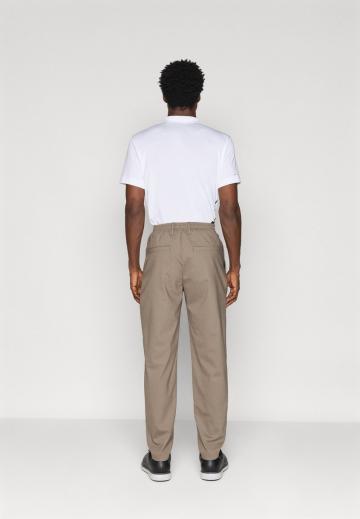 Спортивные штаны