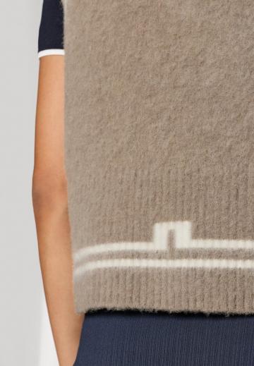 Пуловер без рукавов