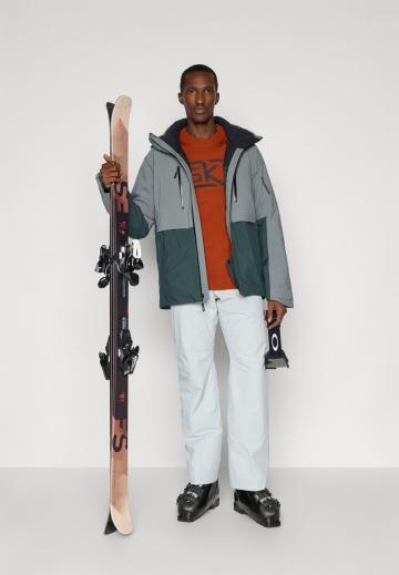 Спортивная кофта