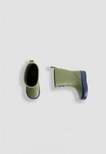 Резиновые сапоги