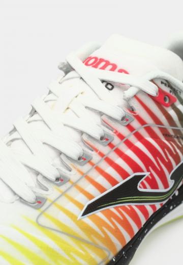 Футбольные бутсы