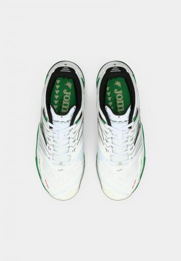 Футбольные бутсы