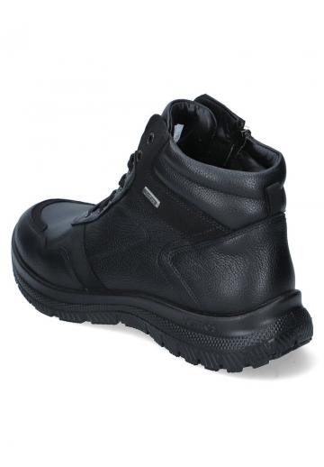 Зимние ботинки